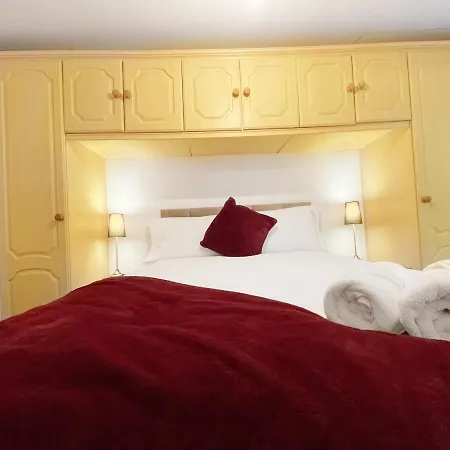 Cozy Nights Svp Detached House-2